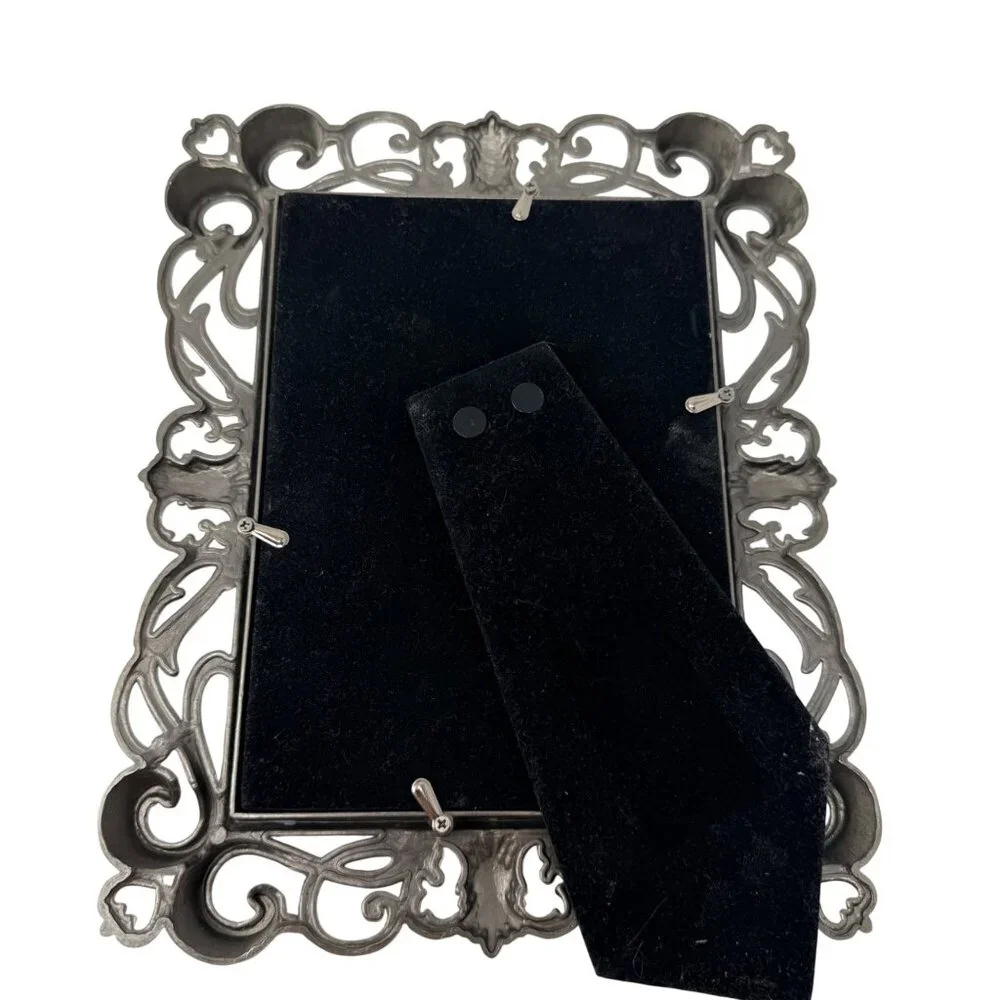 Vintage Ornate Pewter Tone Scroll‎ Photo Frame Heavy Metal Holds 5x7